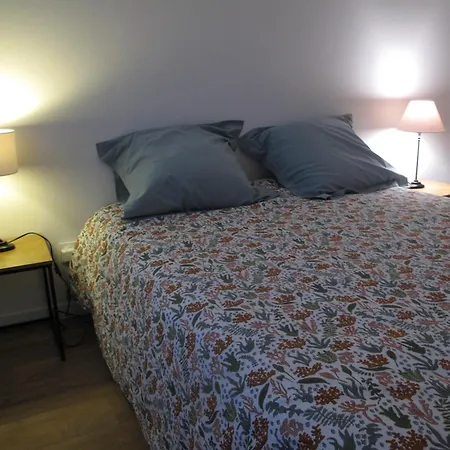 Les Tuffeaux Apartment *